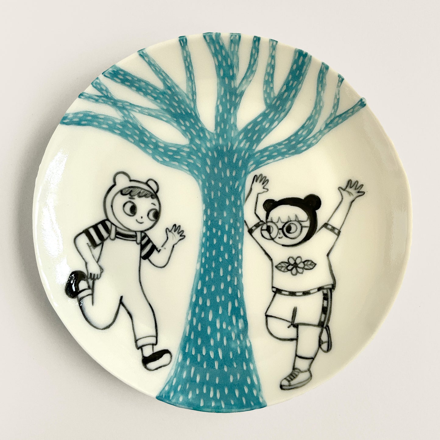 Bears meet under a Blue Tree plate