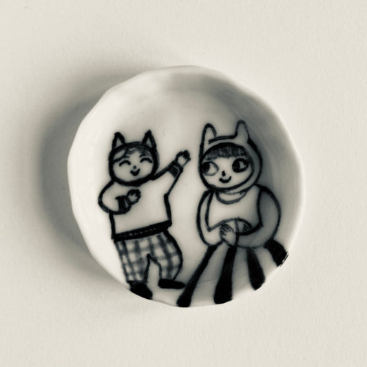 Tiny Singing Cat plate
