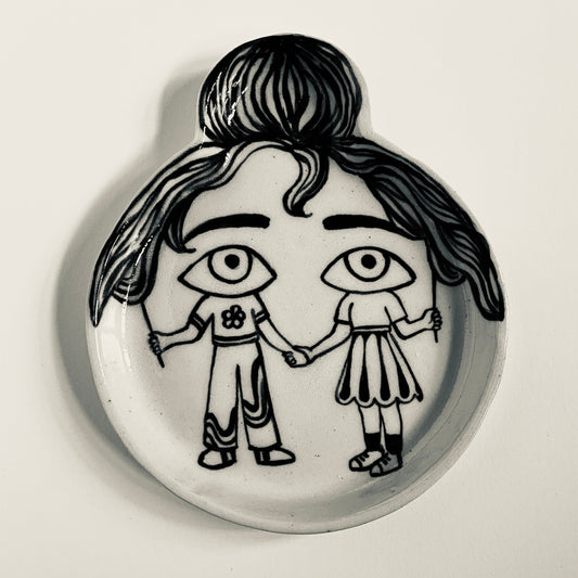 Friends dressed as Eyes and Hair 5 plate