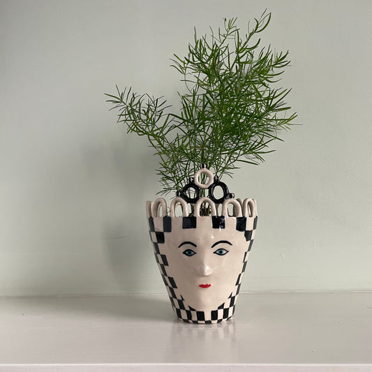 Checkered Tiara Head Pot